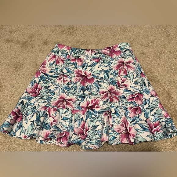 Tommy Bahama Dresses & Skirts - Tommy Bahama Skort